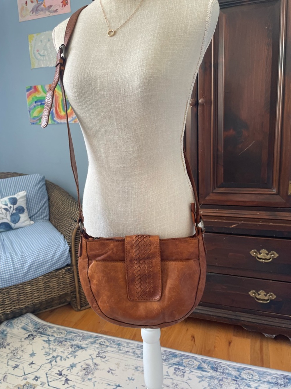 Vilenca Holland Brown Leather Woven Flap Crossbody Bag